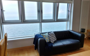 Western Harbour-Luxury Seaside Apartment, Edinburgh